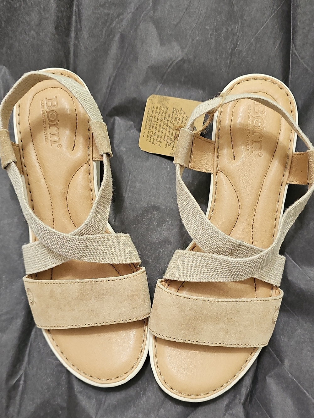 Born Kasady Neutral Tan Elastic Cross-Strap Wedge Sandals. NWT